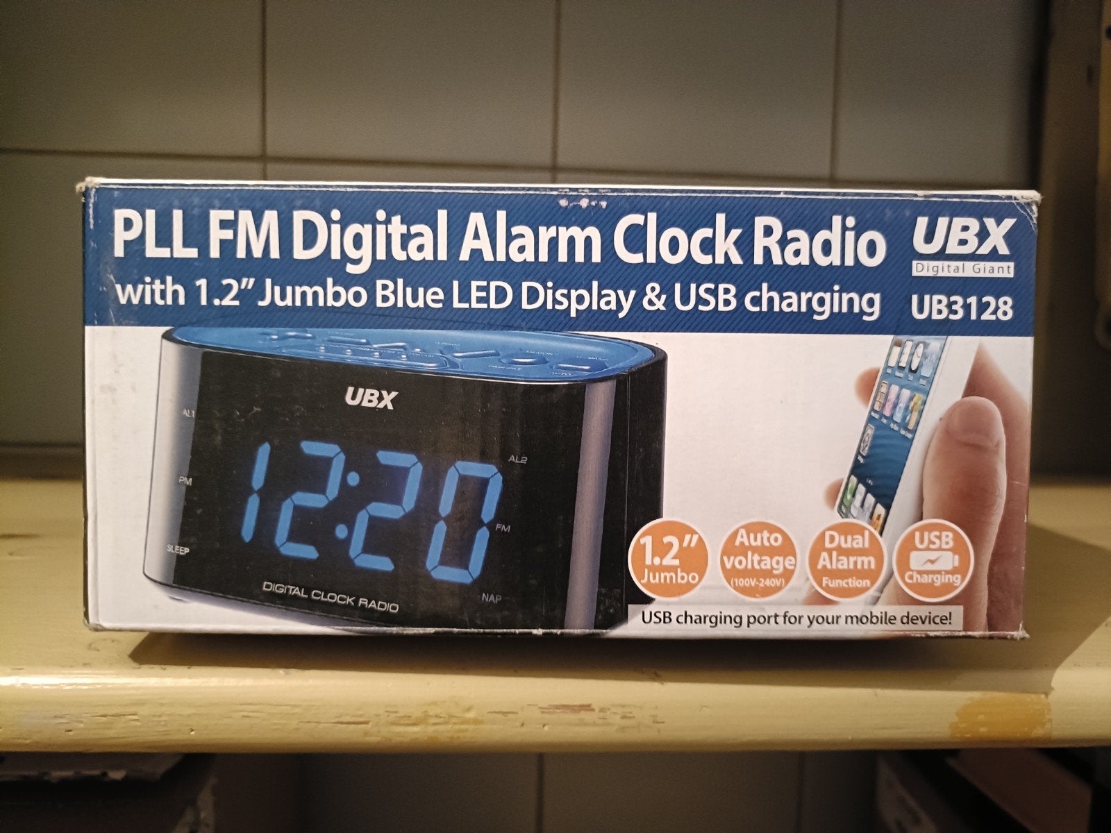 Nieuwe Wekkerradio met Grote Toetsen en USB Opladen, Ophalen of Verzenden, Nieuw, Digitaal