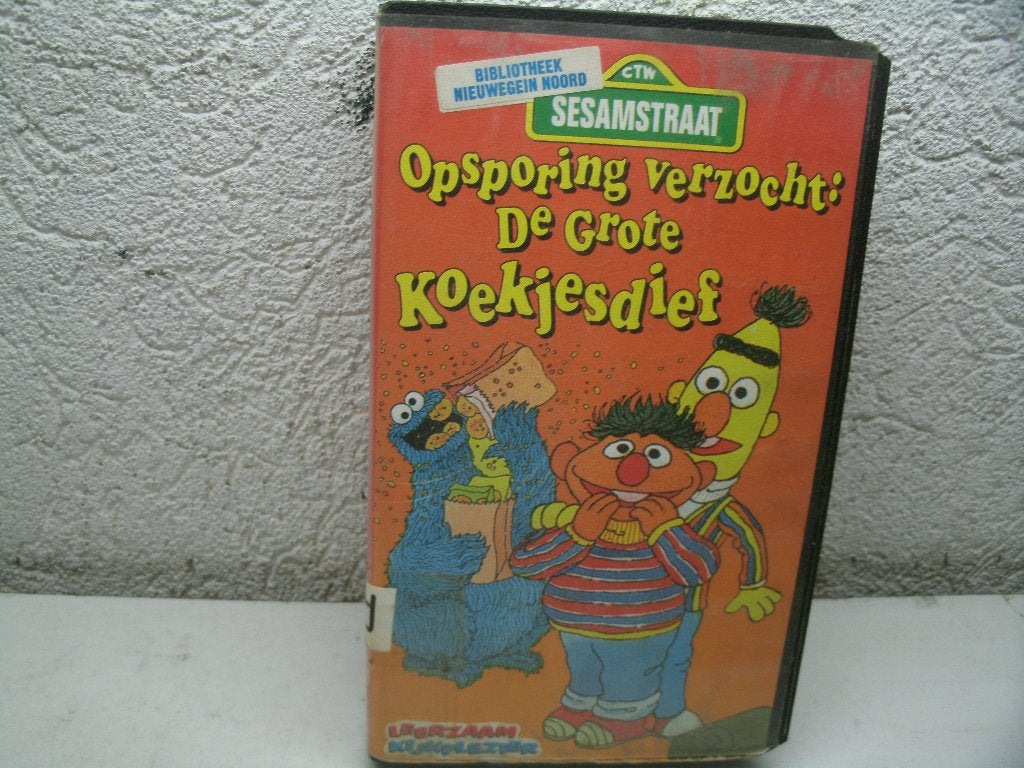 vhs 100a sesamstraat koekjes dief, Cd's en Dvd's, VHS | Kinderen en Jeugd, Ophalen of Verzenden, VHS