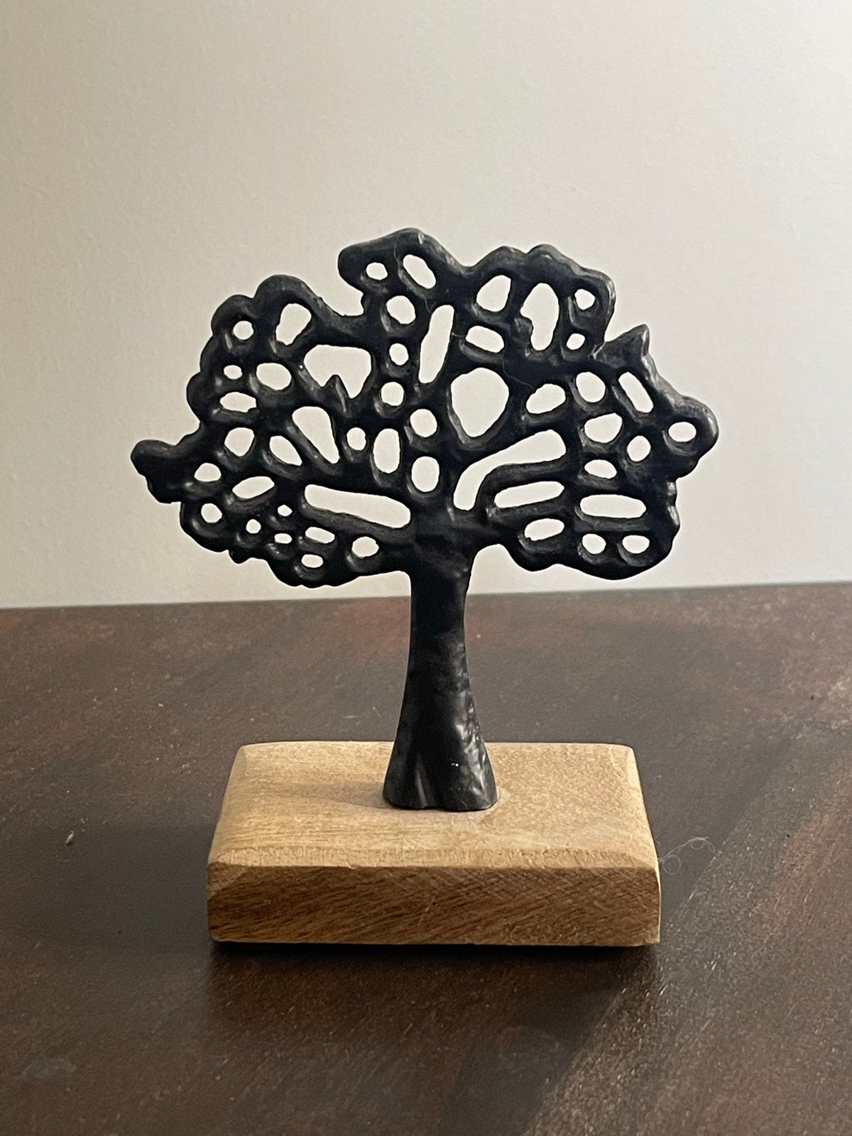 Kleine Decoratieve metalen boom op houten voet, Huis en Inrichting, Woonaccessoires | Overige, Zwart, Ophalen of Verzenden, Zo goed als nieuw