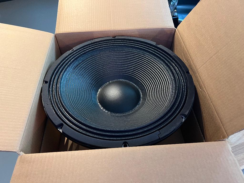 18 Sound 18NLW9601 18 inch Driver 1800W 8 ohm, Ophalen of Verzenden, Subwoofer, Overige merken