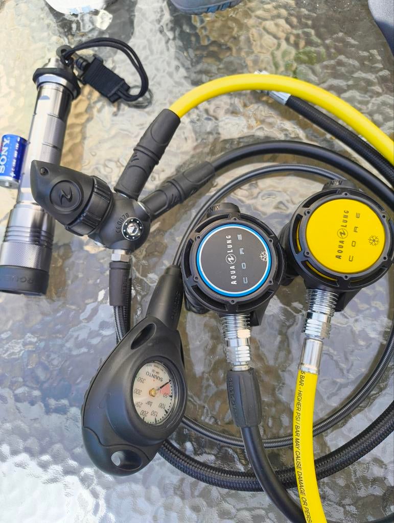Aqualung Cuore automatenset, Ophalen of Verzenden, Zo goed als nieuw, Trimvest of Wing