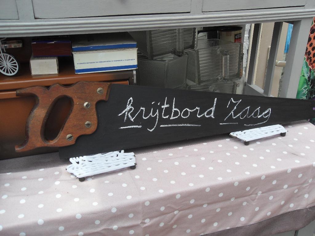 oude zaag/ krijtbord/ memobord zaag, Ophalen of Verzenden