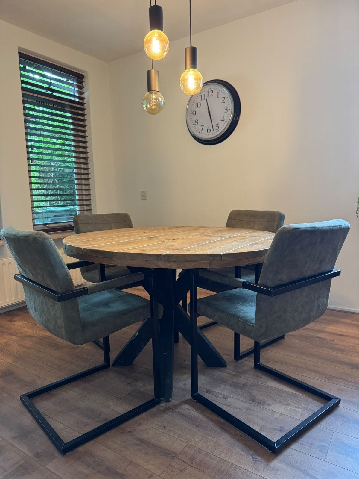 Ronde eettafel met 4 stoelen - industrieel design, Ophalen, Gebruikt, Rond, Vier personen