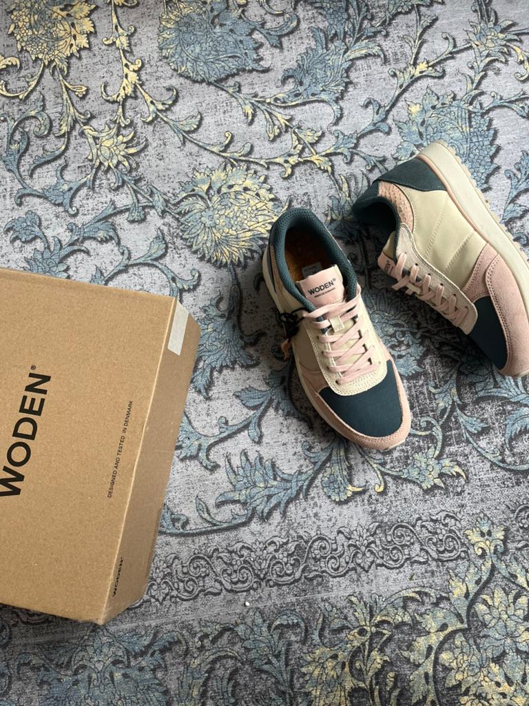 Woden Sneakers, Ophalen of Verzenden, Zo goed als nieuw, Schoentjes