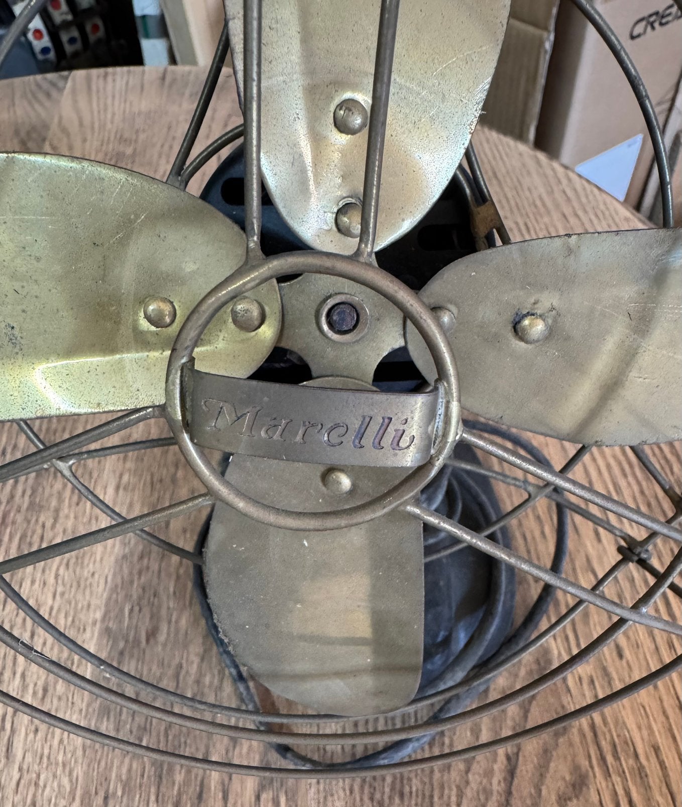 Oude prima werkende ventilator MARELLI kan hangen of staan, Ophalen of Verzenden, Zo goed als nieuw