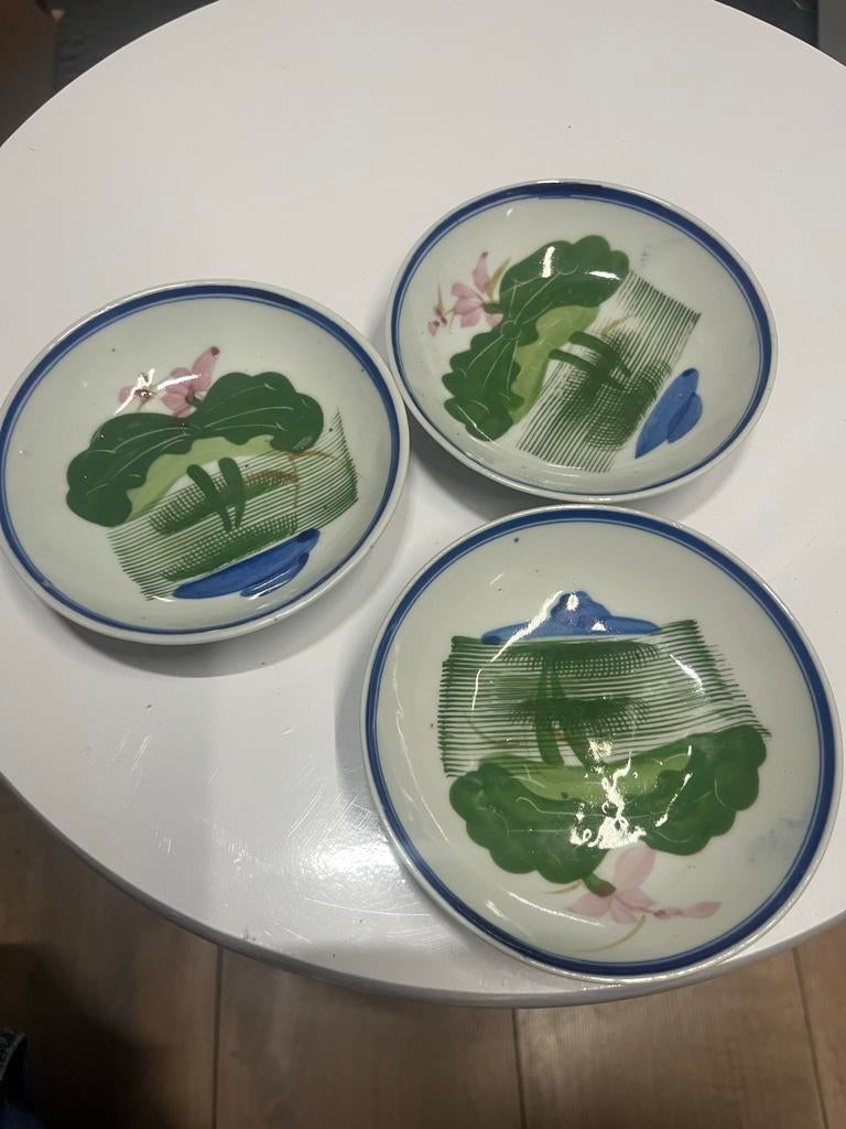 Set van 3 Oosterse Kommetjes / Schaaltjes met Bloemmotief, Ophalen of Verzenden
