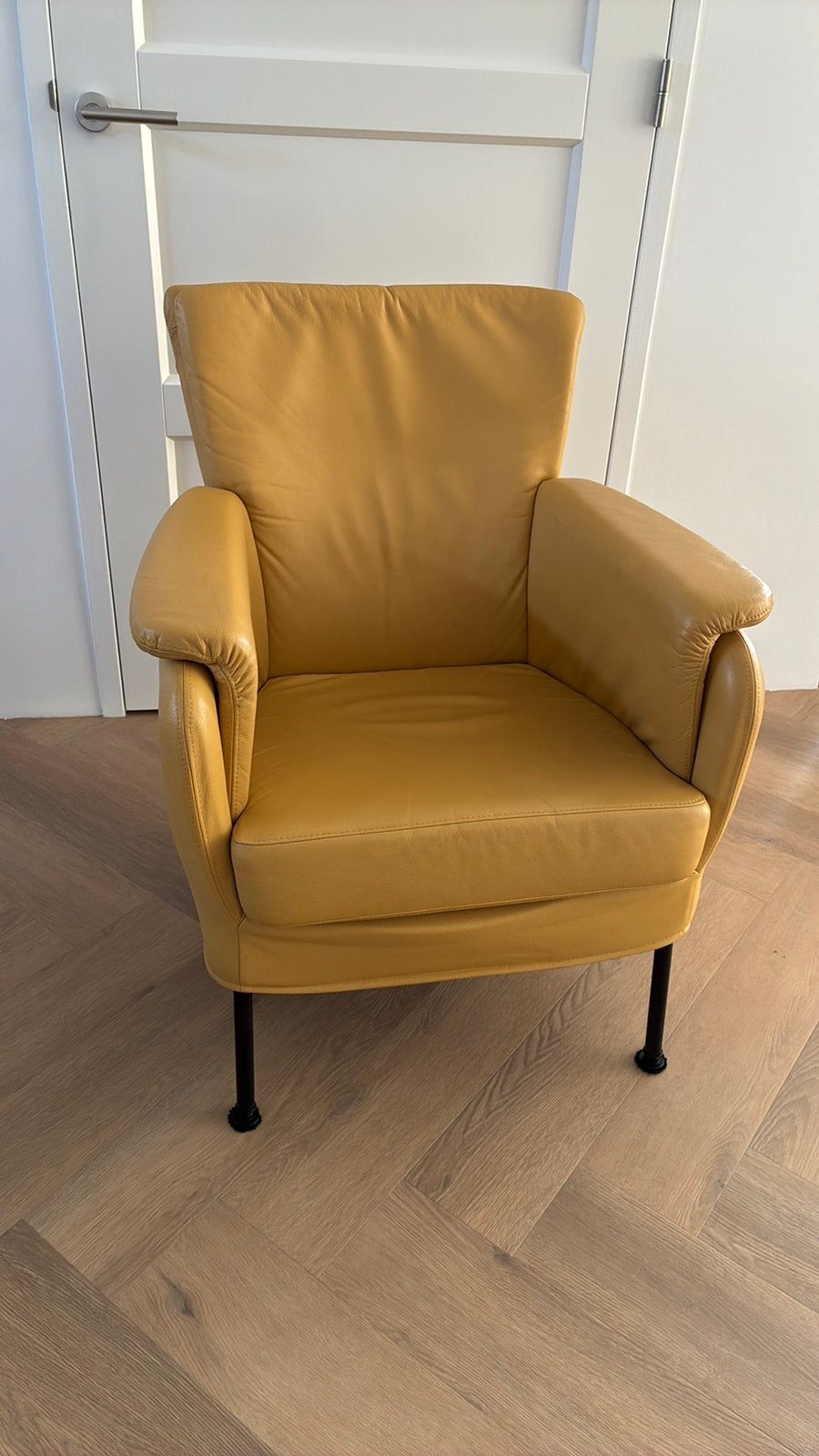 Montel fauteuil okergeel, Ophalen, Gebruikt, 75 tot 100 cm, 50 tot 75 cm