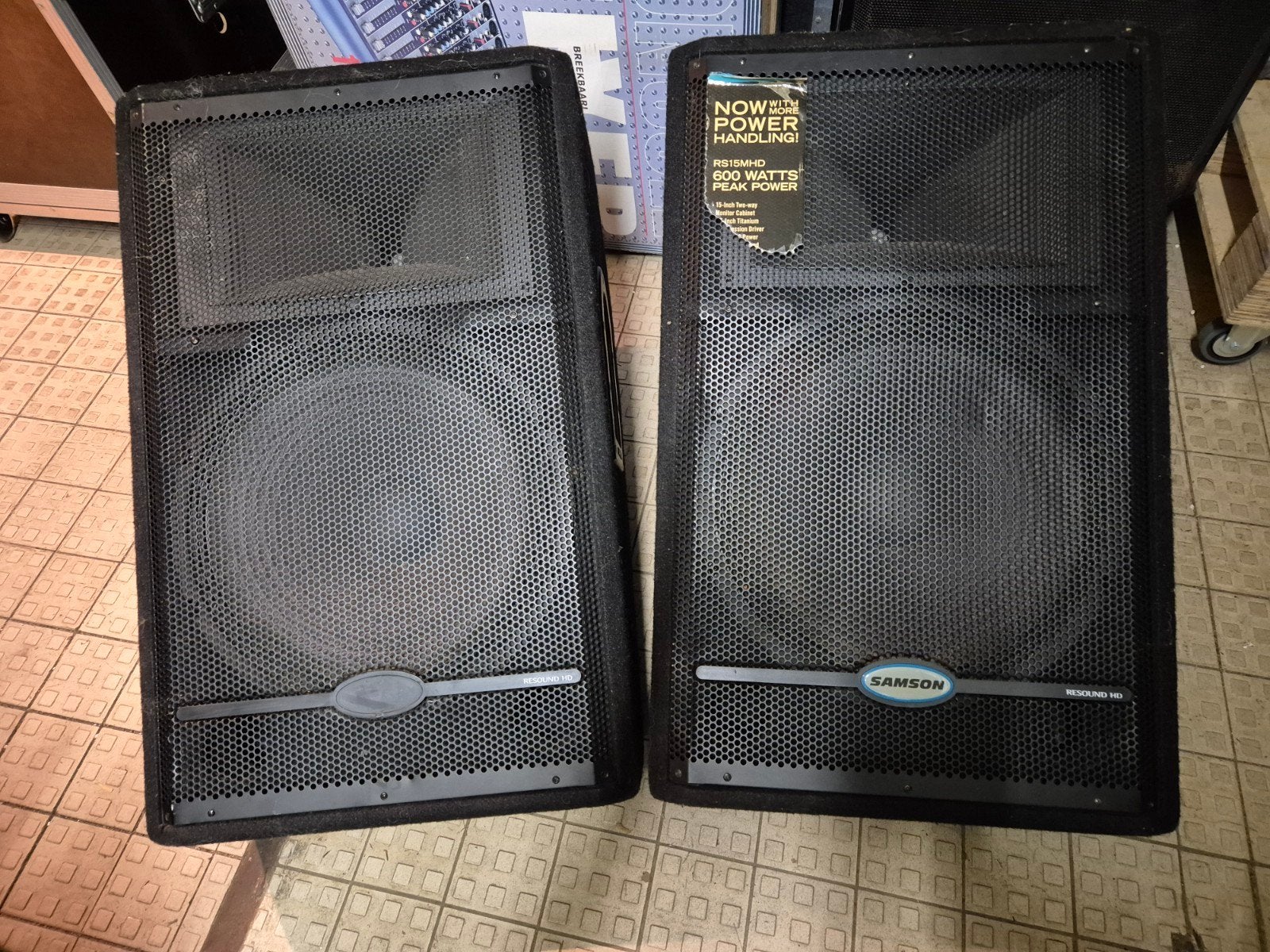 Versterker + Grote Monitor Speakers (Samson Resound HD), Ophalen, Gebruikt, 100 watt of meer