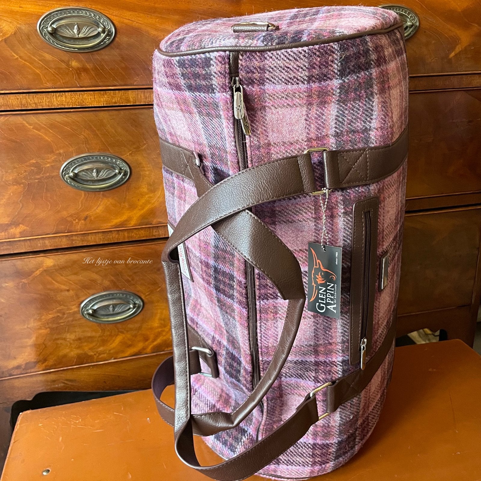 Schotse Harris Tweed weekendtas  Burgundy Pink, Westdijk 41 3241 GT Middelharnis, Info@lijstjevanbrocante.nl, Ophalen of Verzenden