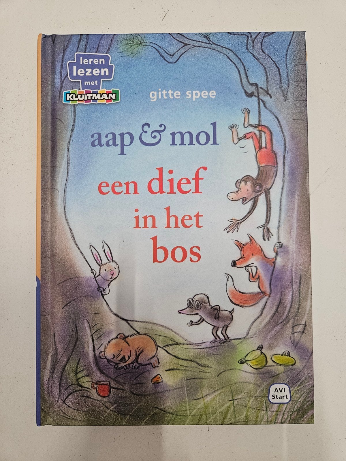 Gitte Spee - aap & mol. een dief in het bos, Boeken, Gitte Spee, Fictie algemeen, Ophalen of Verzenden, Zo goed als nieuw