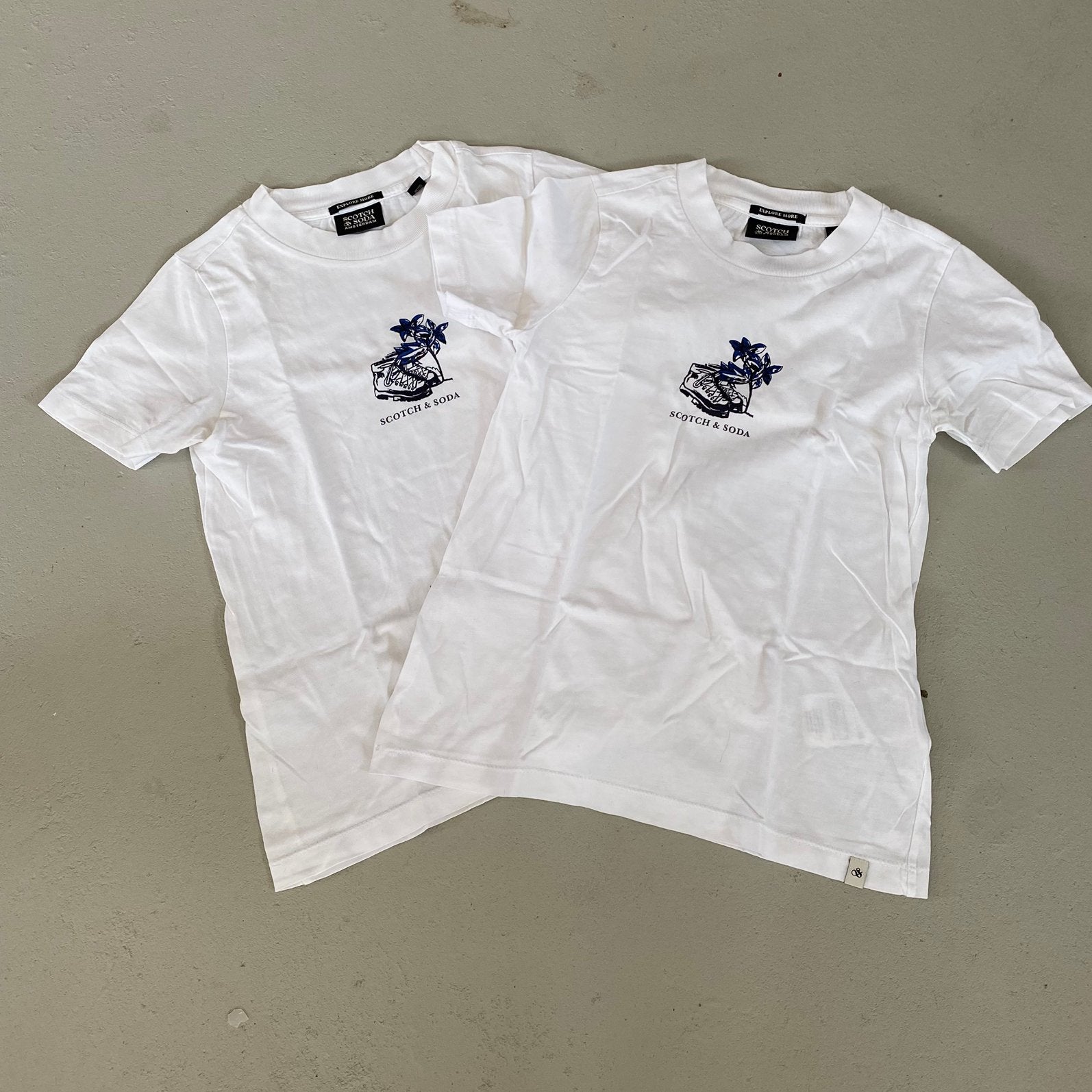 Twee mooie T-shirts van Scotch & Soda maat 10, Verzenden, Zo goed als nieuw, Meisje, Shirt of Longsleeve