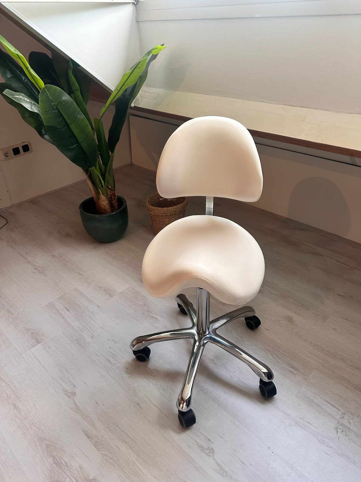 Ergonomische Zadelkruk met Rugleuning verstelbaar - Wit leer, Ophalen, Gebruikt, Wit, Bureaukruk