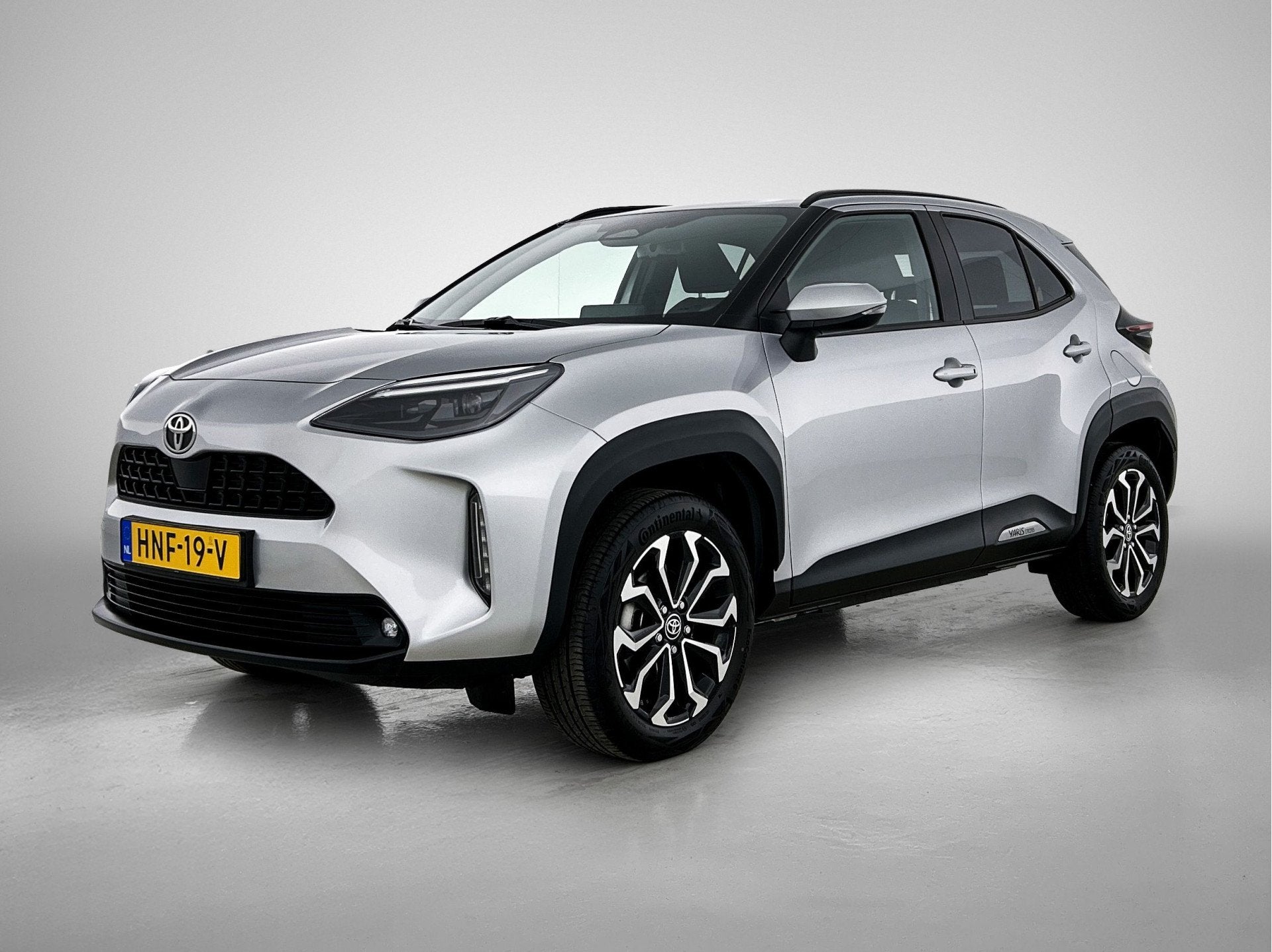 Toyota Yaris Cross 1.5 Hybrid 115 First Edition | BTW Voertu, Stof, Gebruikt, 116 pk, Bedrijf