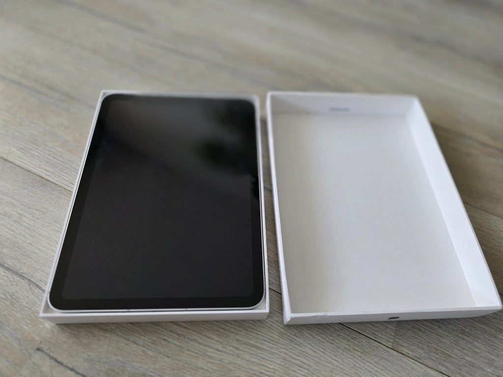 Apple IPad A16 11 inch 128GB zilver, Computers en Software, Apple iPads, Ophalen, Apple iPad, 11 inch, Zo goed als nieuw