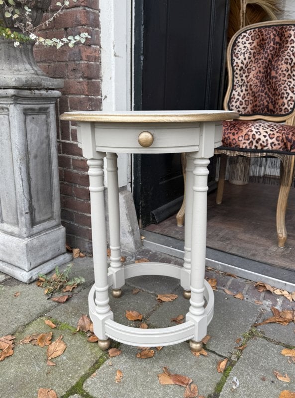 Vintage klein tafeltje, brocante bijzettafel taupe oud VdlM, Ophalen