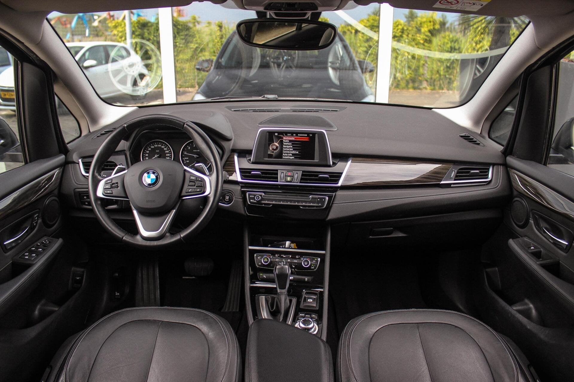 BMW 2-serie Gran Tourer 220i Centennial Executive 7p. | Luxu, Auto's, 1998 cc, Gebruikt, 2-Serie Gran Tourer, 7 stoelen