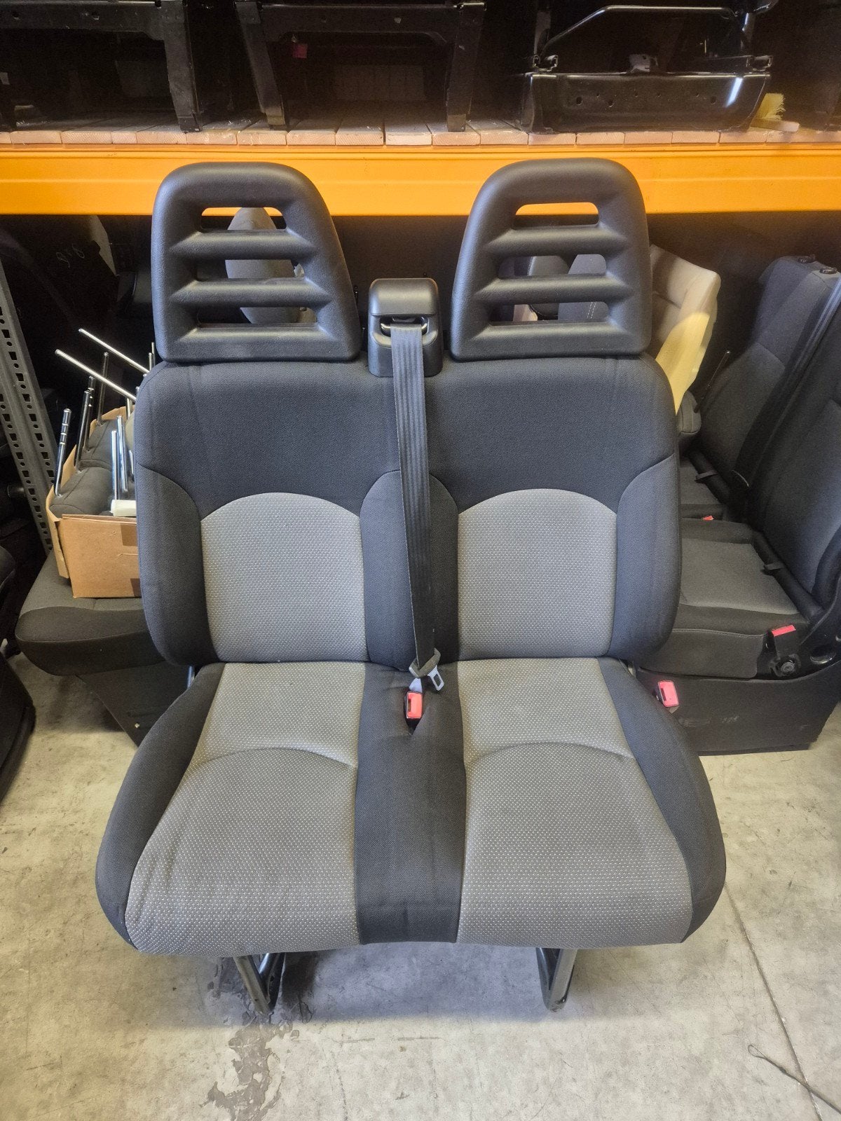 IVECO DAILY BIJRIJDERSBANK - 2 ZITS BANK - BANK - ZETEL, Auto-onderdelen, Interieur en Bekleding, Ophalen of Verzenden