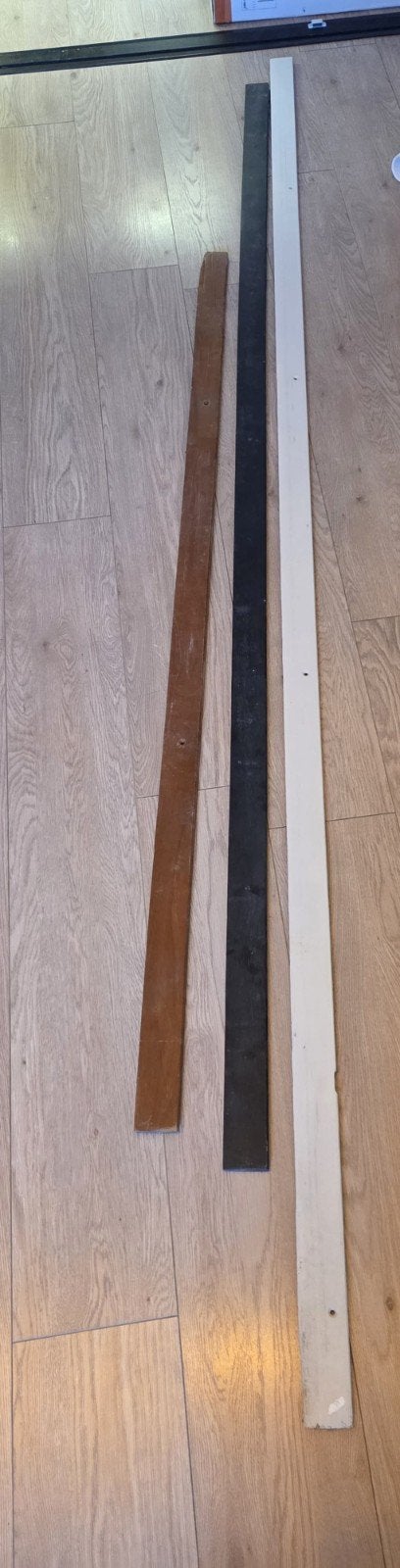 Hardhouten Plinten (bruin, wit, zwart) met gebruikerssporen, Ophalen, Overige materialen, Gebruikt, 250 cm of meer