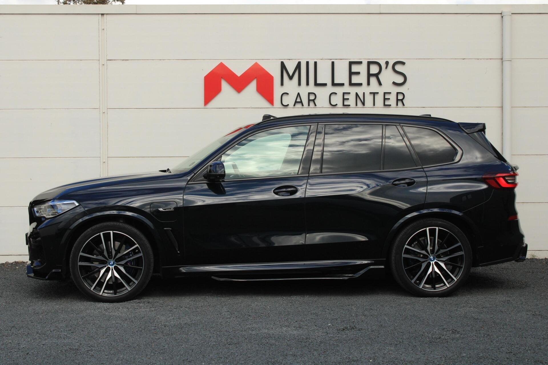 BMW X5 xDrive45e M-Sport Achteras|B&W|Skylounge|Massage|Soft, Auto's, Dealer onderhouden, Gebruikt, 394 pk, Met garantie (alle)