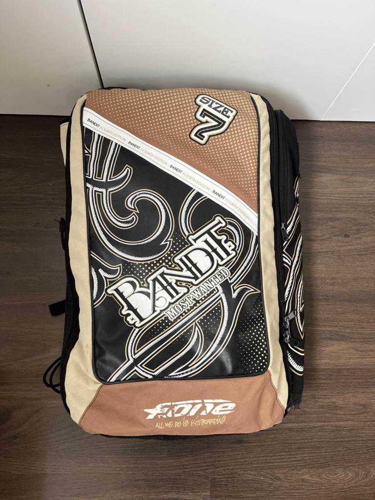 Kitesurf set f one / Cabrinha, Watersport en Boten, Kitesurfen, Ophalen, Twintip, Kiteboard, Zo goed als nieuw