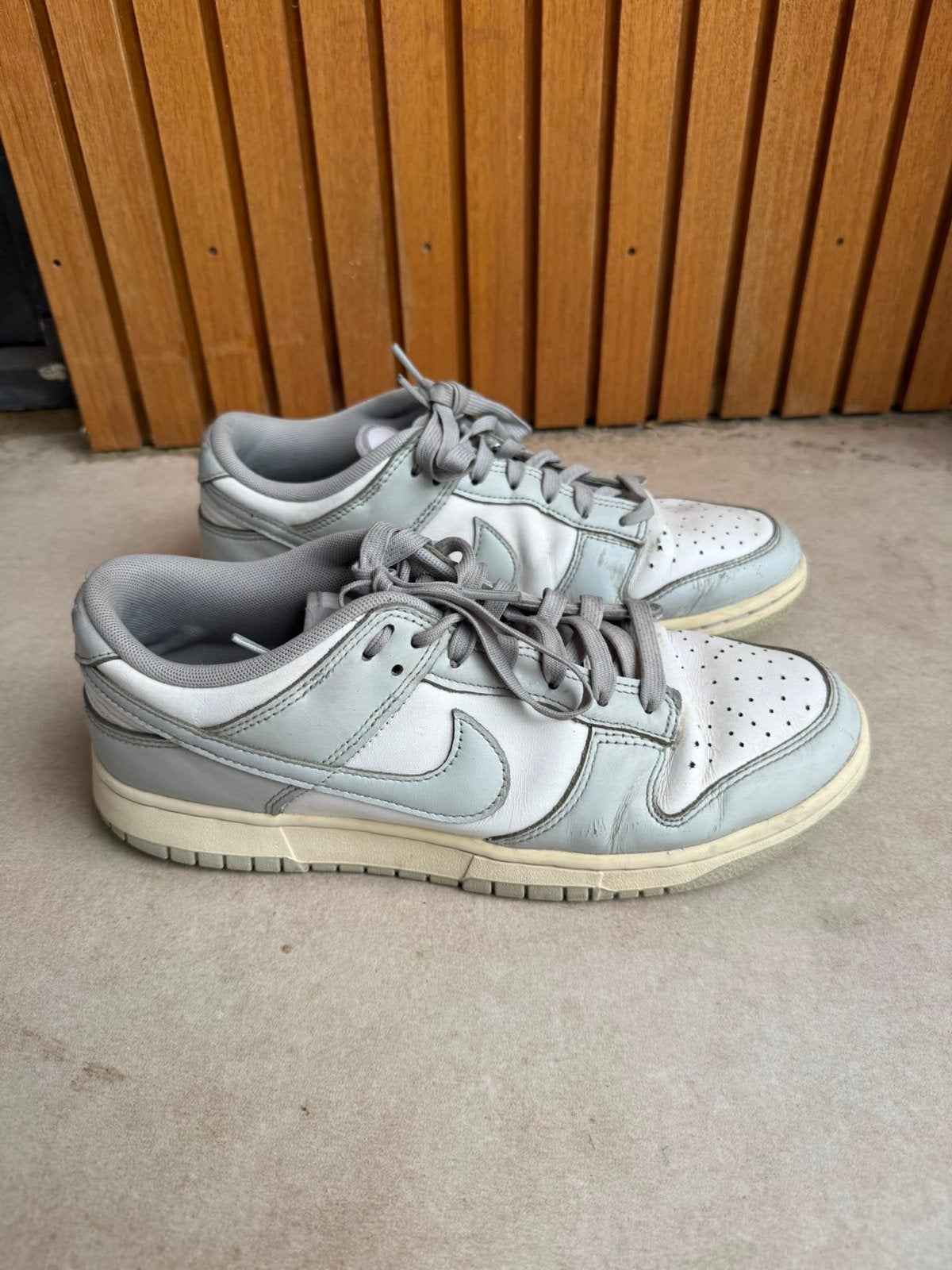 Nike Dunk Low Grey Fog - Maat 42.5, Ophalen of Verzenden, Gedragen, Grijs, Sneakers of Gympen