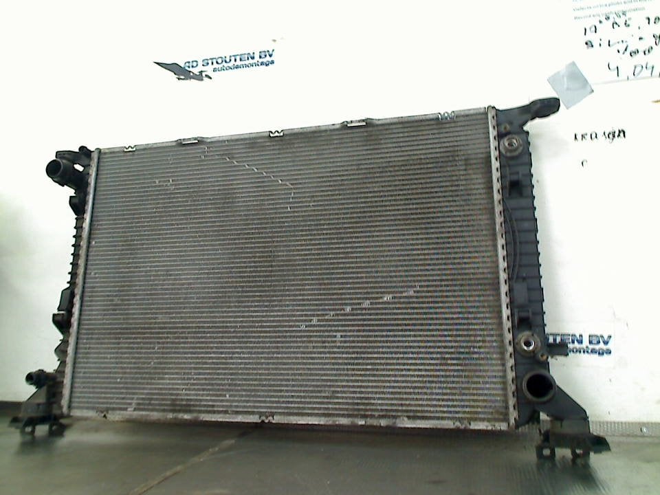 Radiateur Audi A4 Avant (B8) (2008-04/2012-03) 8k0121251q, Gebruikt, Auto-Union-Straße  1, Ingolstadt 85057, , Duitsland, Info@audi.de