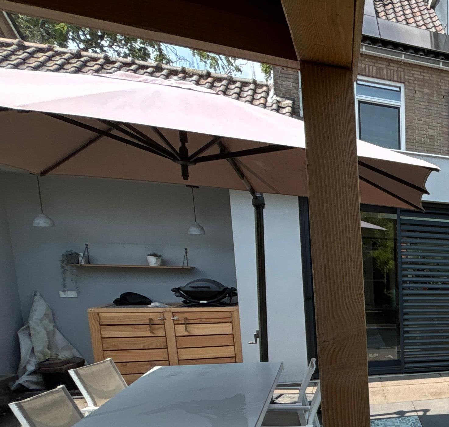 Parasol 300x300 incl. vaste voet, Tuin en Terras, Parasols, Ophalen, Gebruikt, Kantelbaar, Zweefparasol
