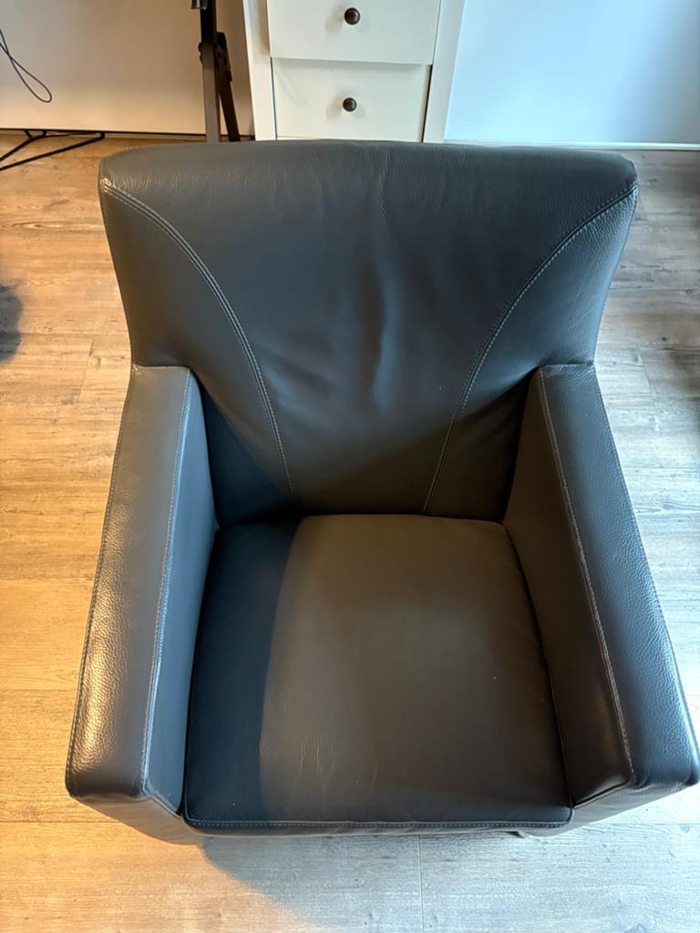Lichtgrijze lederen design Fauteuils, Huis en Inrichting, Fauteuils, Ophalen, Zo goed als nieuw, 50 tot 75 cm, Leer