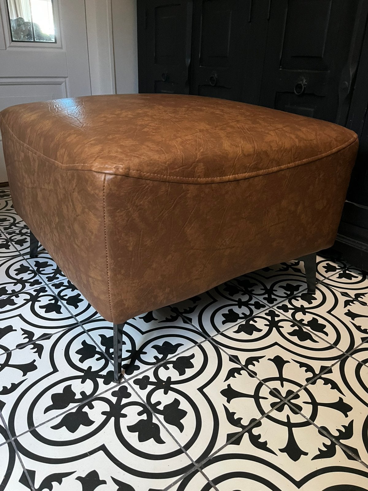 Hocker poef kunststof met stalen pootjes, Huis en Inrichting, Ophalen, Kunststof, Vierkant, Minder dan 50 cm