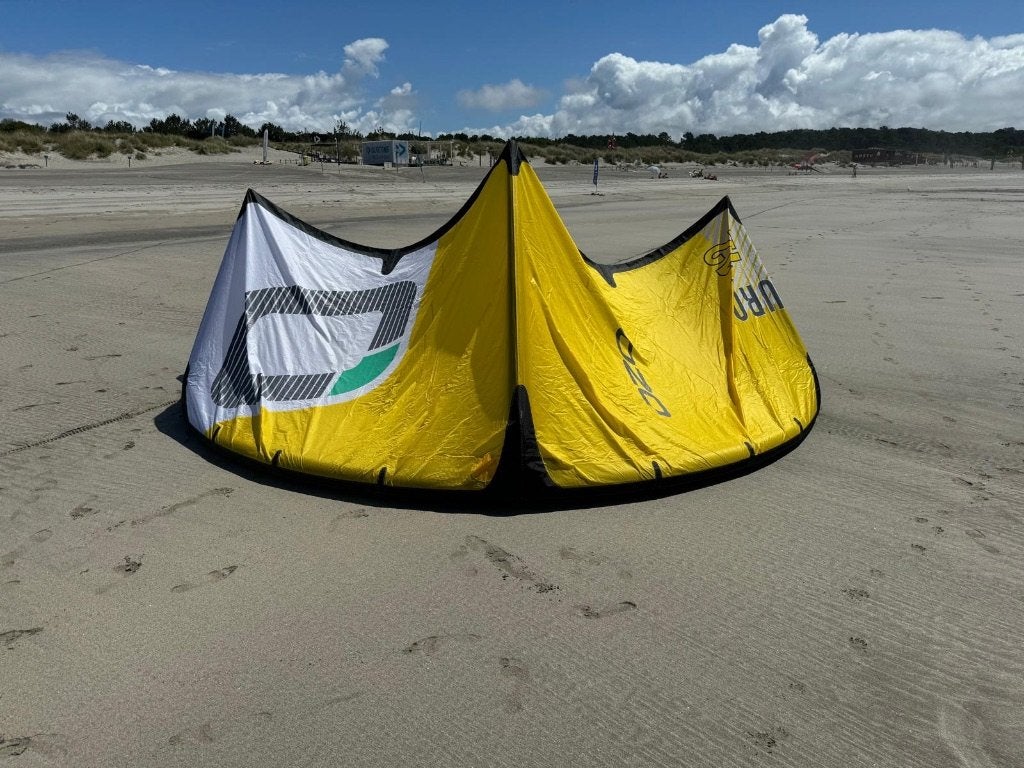Ozone Enduro v4 8m, Watersport en Boten, Kitesurfen, Gebruikt, 8 m², Geen board, Ophalen of Verzenden
