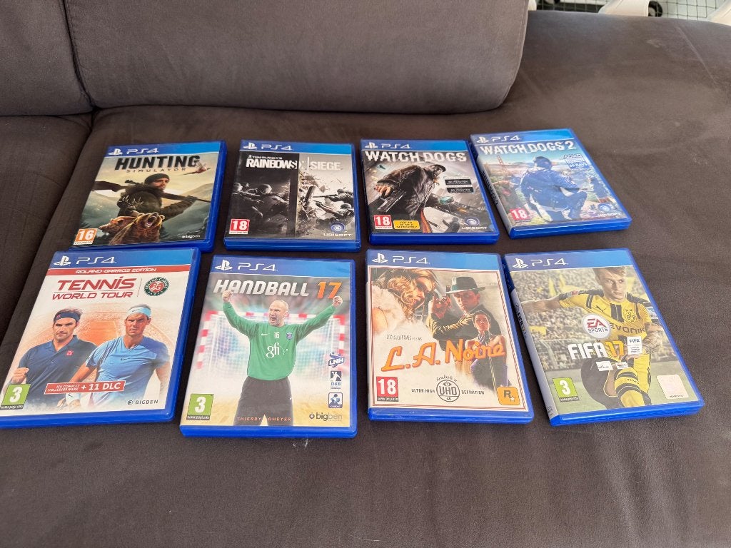 8 PlayStation 4 spellen in één pakket, Spelcomputers en Games, Verzenden, Zo goed als nieuw, Zonder controller, Original