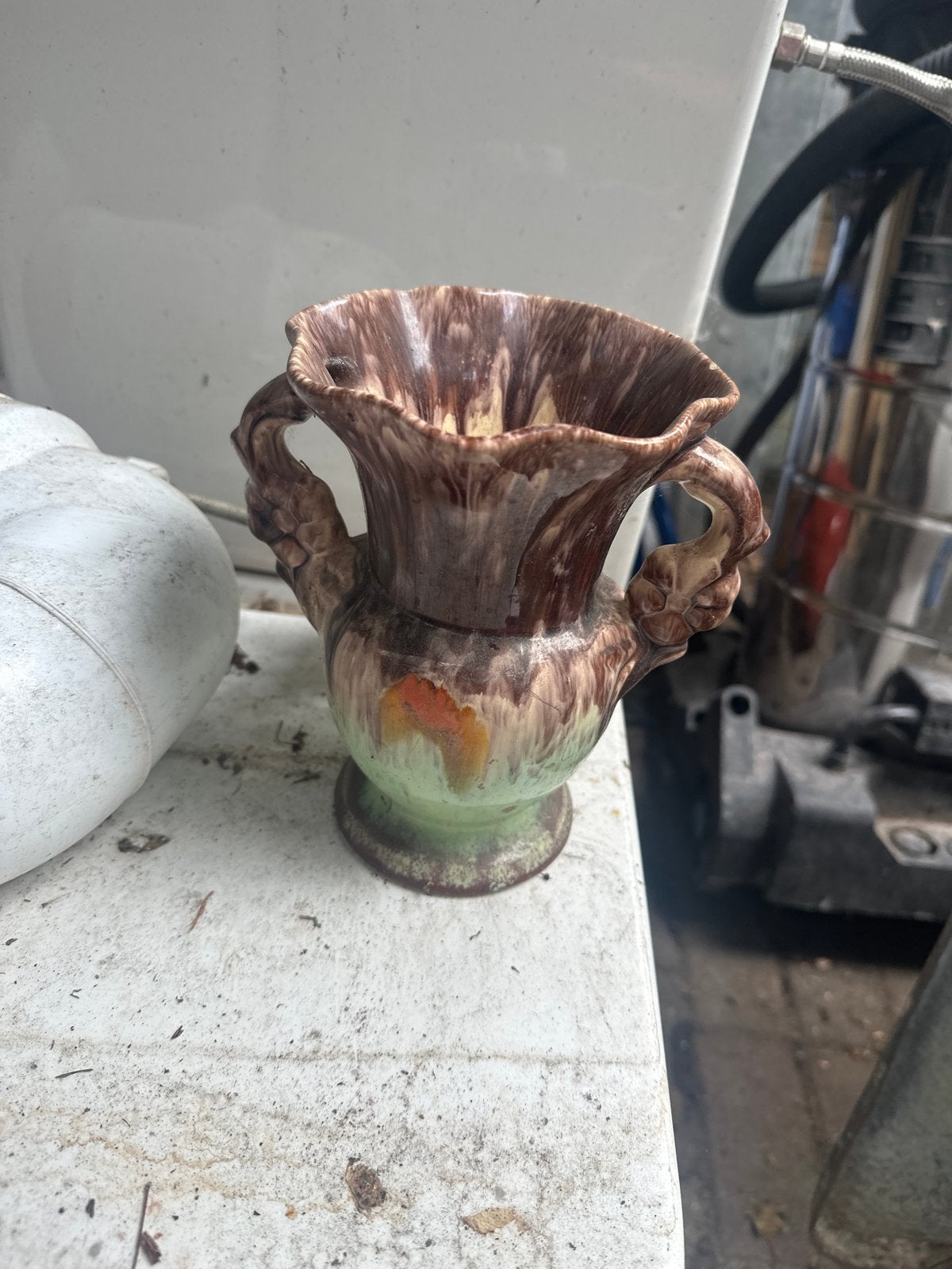 Vintage aardewerk vaasje met handvatten, Ophalen