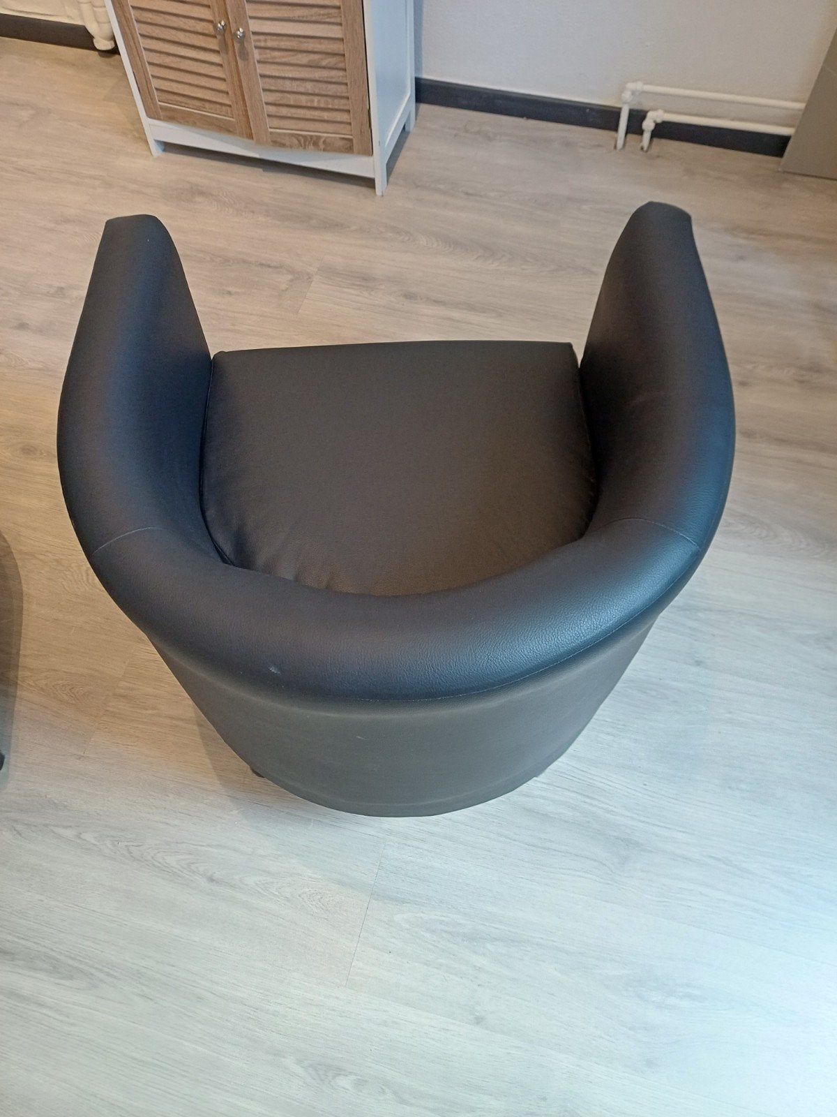 2 zwarte kuipstoelen, Ophalen, Overige materialen, Twee, Zwart