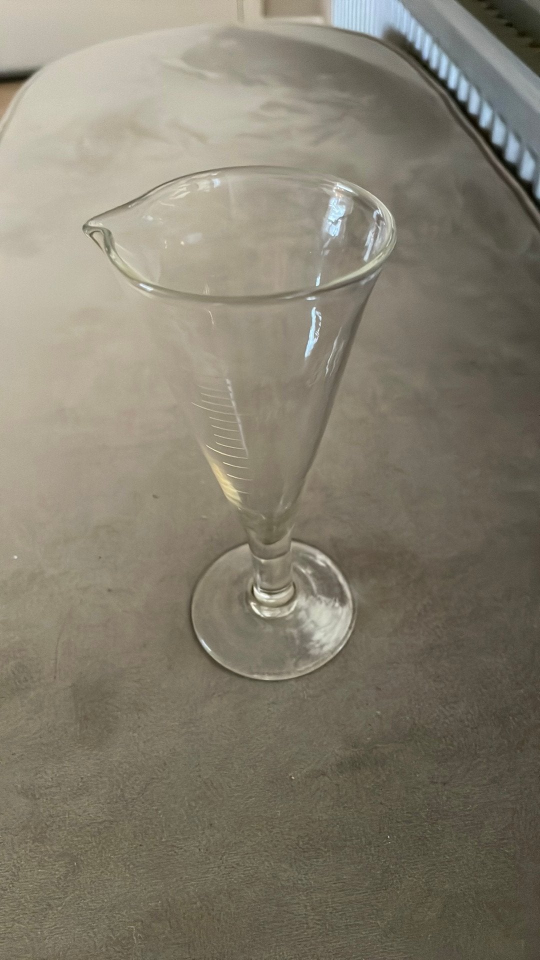 Oud maatglas met schenktuit, Ophalen of Verzenden, Zo goed als nieuw, Overige typen
