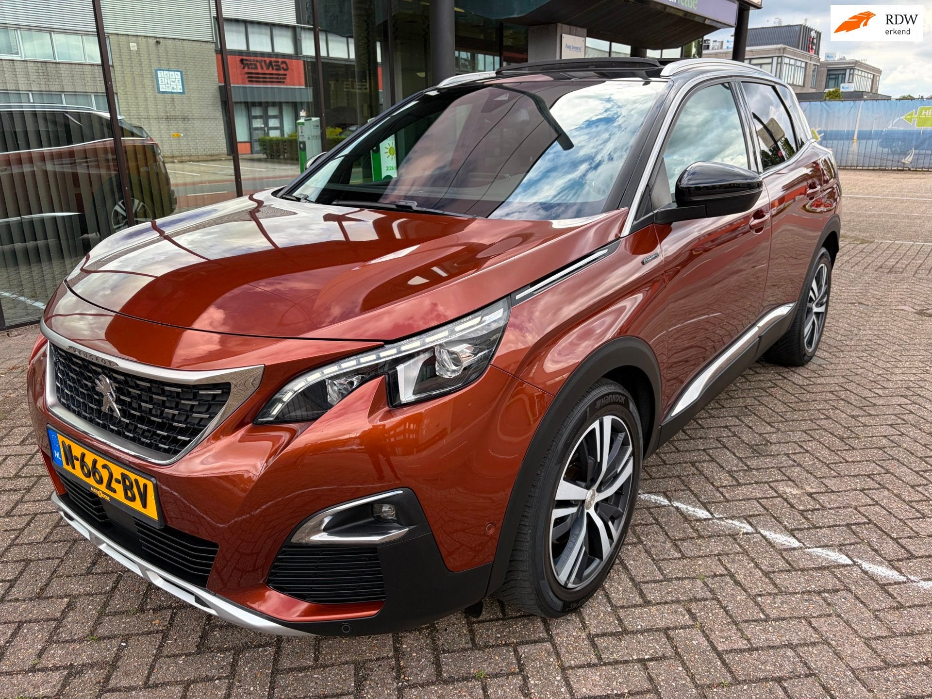 Peugeot 3008 1.6 e-THP GT Line / Automaat / Pano'dak / Carpl, Auto's, Euro 6, 4 cilinders, Bruin, Leder en Stof