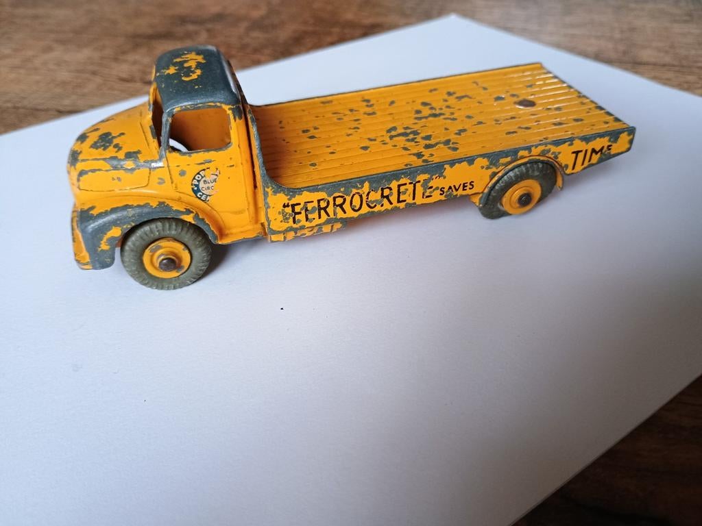 Oude Dinky Toys - Leyland Comet ( nr.4), Ophalen of Verzenden, Gebruikt, Bus of Vrachtwagen