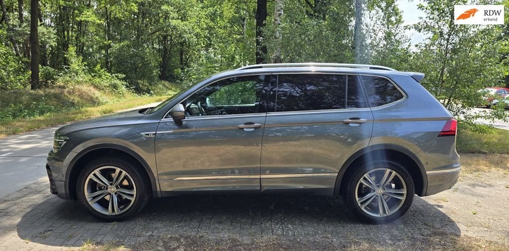 Volkswagen TIGUAN All space Grijs kenteken, Auto's, Bestelauto's, Automaat, Metallic lak, Gebruikt, 4 cilinders