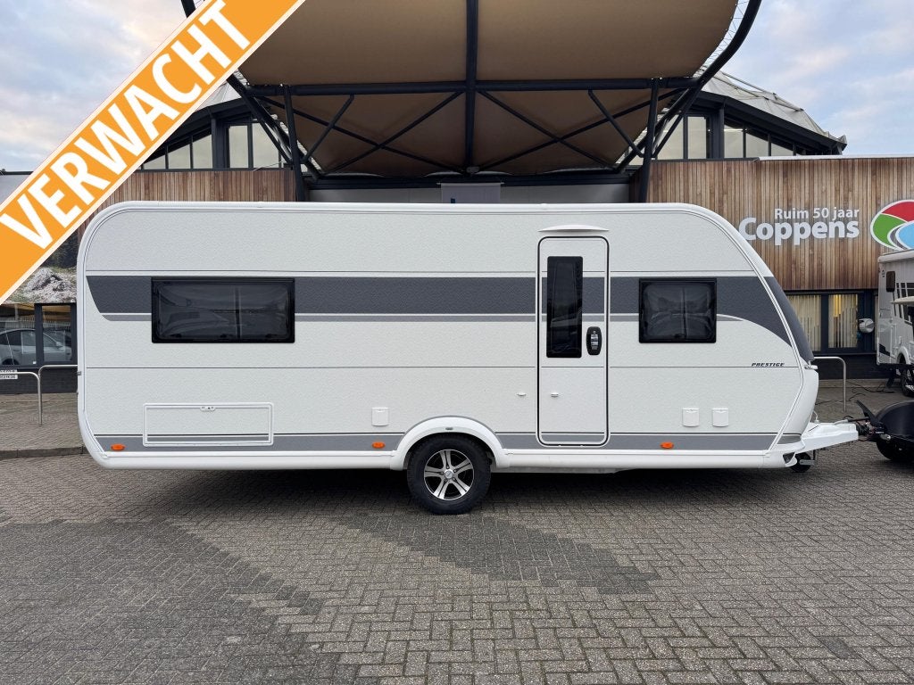 Hobby Prestige 560 FC 2026 MEGA KORTING € 3200,-!!!, Caravans en Kamperen, Standaardzit, Bedrijf, Schokbreker, 5 tot 6 meter