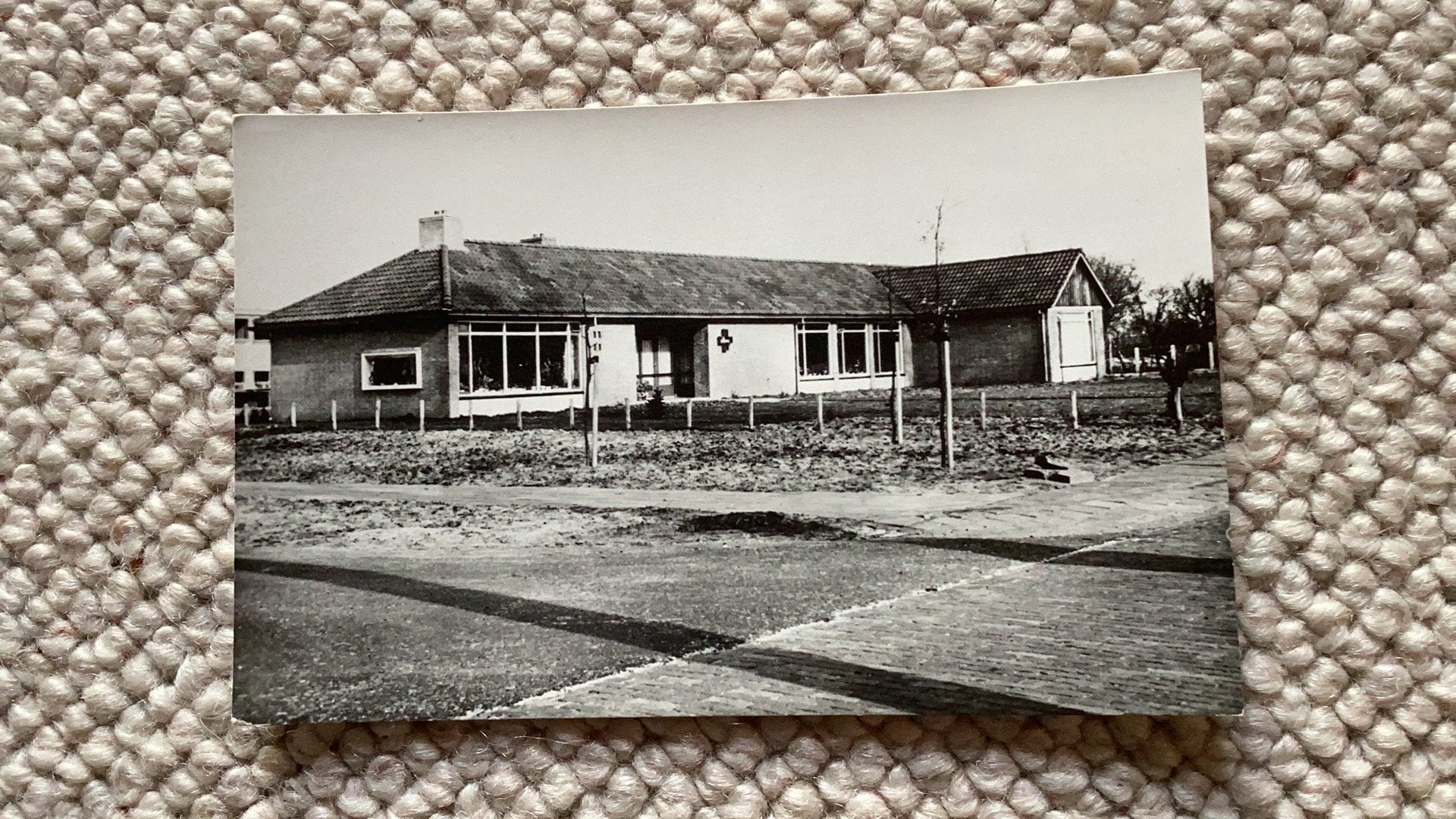 Ansichtkaart Oudeschoot Groene Kruisgebouw. 1000, Ophalen of Verzenden, 1940 tot 1960, Ongelopen, Friesland