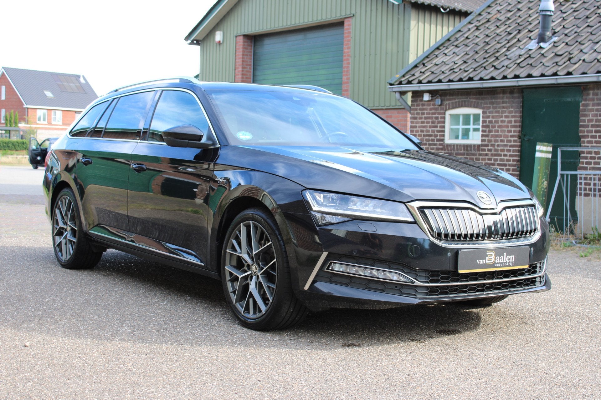 Skoda Superb Combi 1.4 TSI iV PHEV LAURIN & KLEMENT SOh 94.1, Auto's, Skoda, Gebruikt, Zwart, 1668 kg, Hybride Elektrisch/Benzine