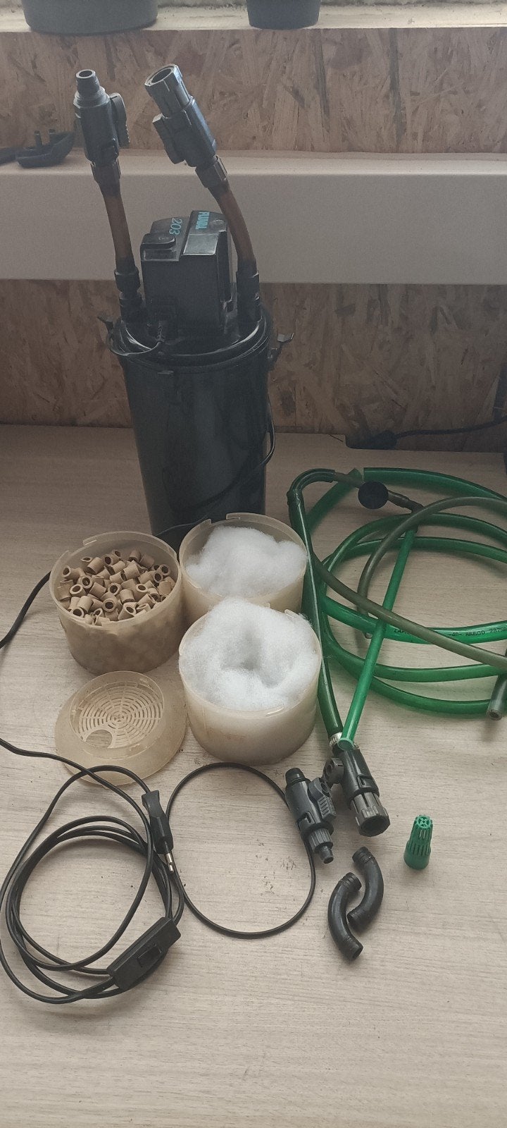 Fluvial 203 (extern aquariumfilter), Gebruikt, Ophalen of Verzenden, Fluval, Inclusief slangen