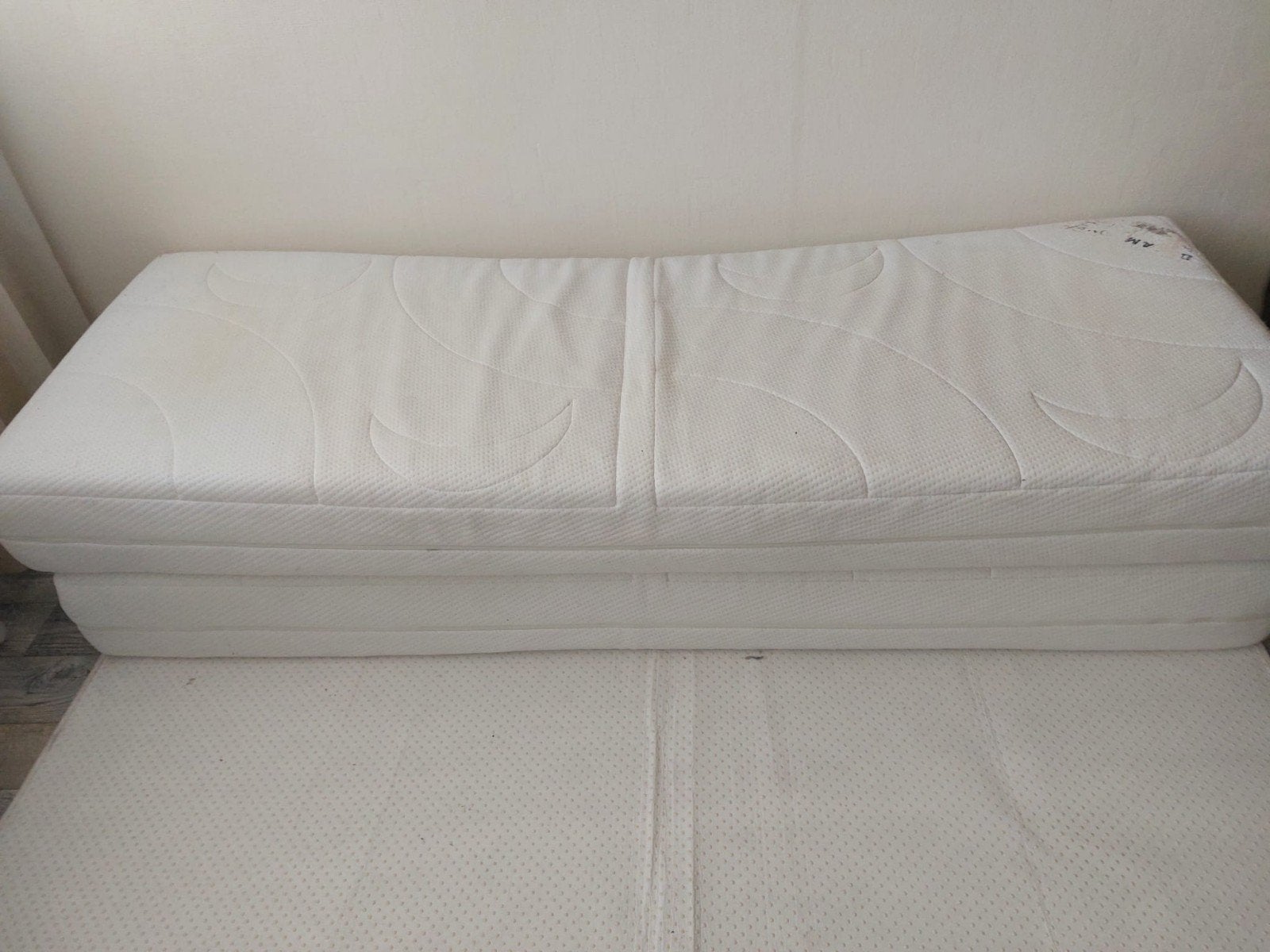 Matrassen: 1x 140x190 cm en 2x 70x200 cm, goede staat, Ophalen, Gebruikt, Tweepersoons, 140 cm