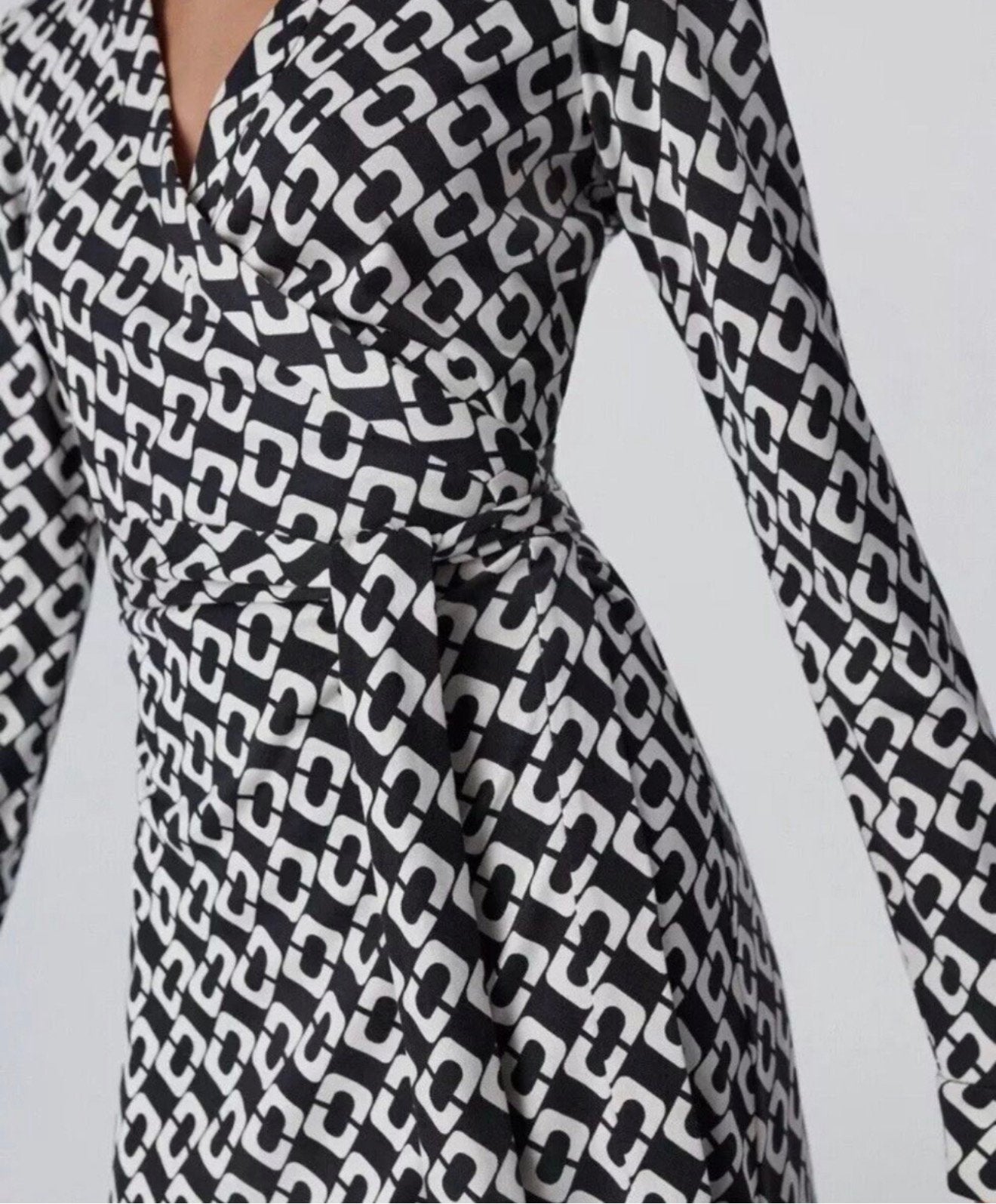 Diane Von Furstenberg - Black & White Chain Link Wrap Dress, Kleding | Dames, Maat 38/40 (M), Meerkleurig, Ophalen of Verzenden