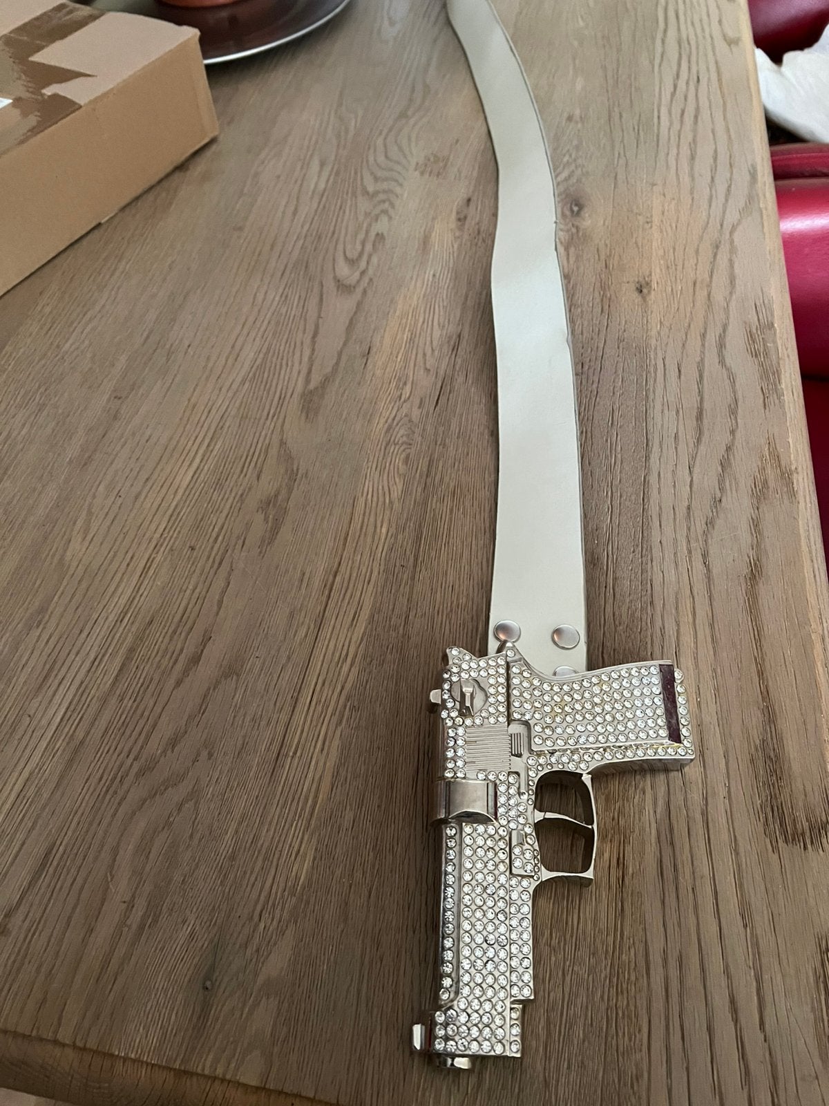 Echt leren witte riem met  grappige gesp, Kleding | Dames, Riemen en Ceinturen, Ophalen of Verzenden, Zo goed als nieuw, Wit, 100 cm of meer