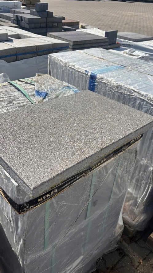 terrastegel licht grijs 60x60x4 Brest gecoat 26m2, Nieuw, Ophalen of Verzenden, 10 m² of meer, Beton