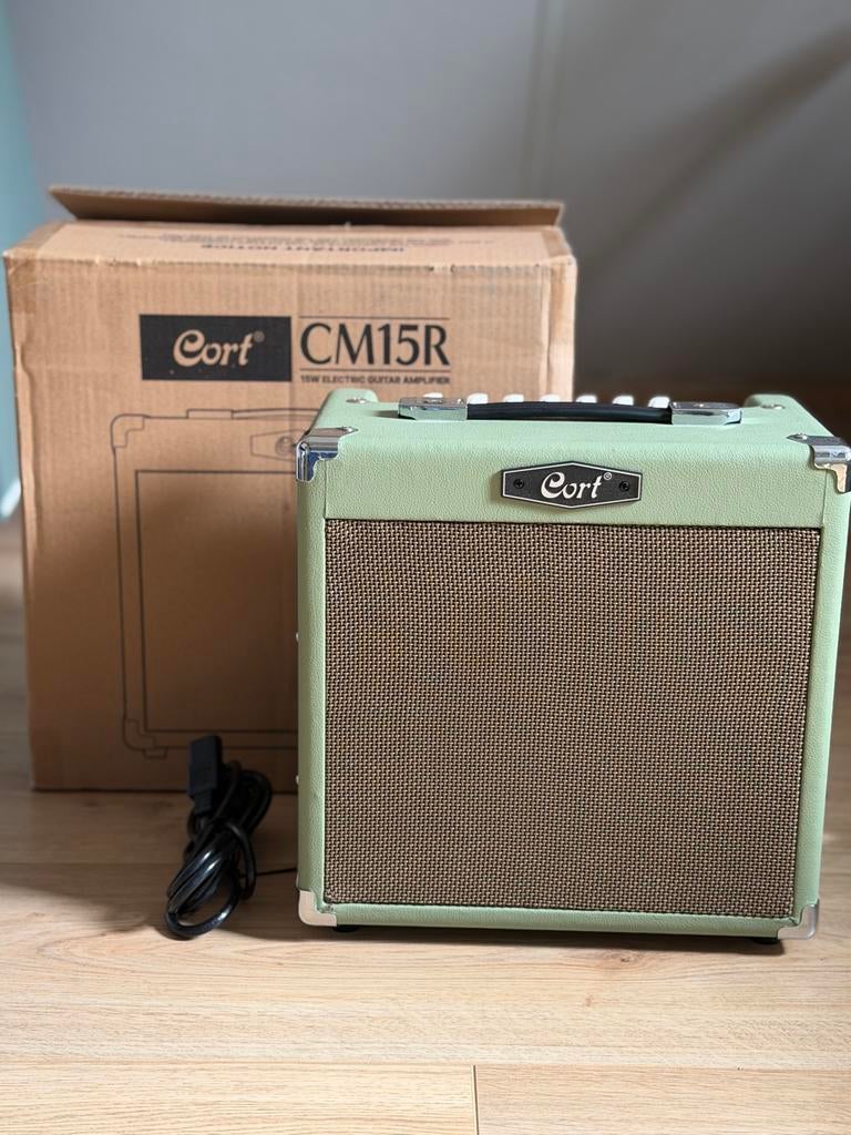 Cort CM15R Analoge Transistor Gitaarversterker, Ophalen, Zo goed als nieuw, Gitaar, Minder dan 50 watt