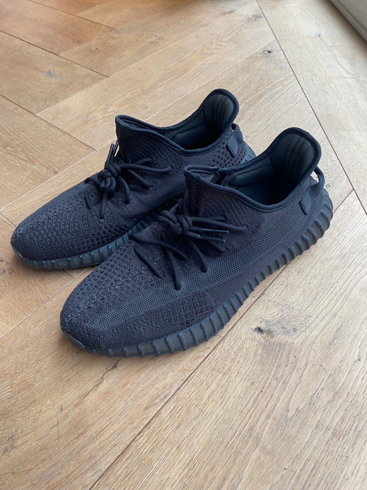 Yeezy boost 350 V2 onyx maat 48 2/3, Ophalen of Verzenden, Gedragen, Zwart
