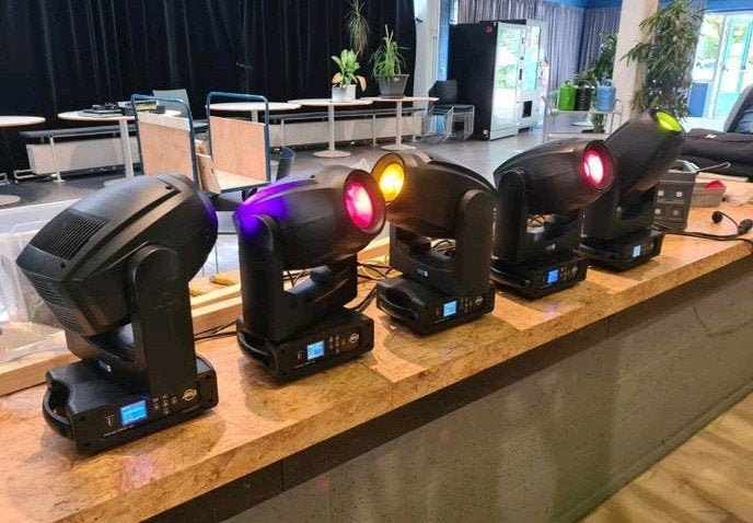 6x ADJ Focus 4Z 200W Led moving head, Ophalen, Gebruikt, Licht, Geluidgestuurd
