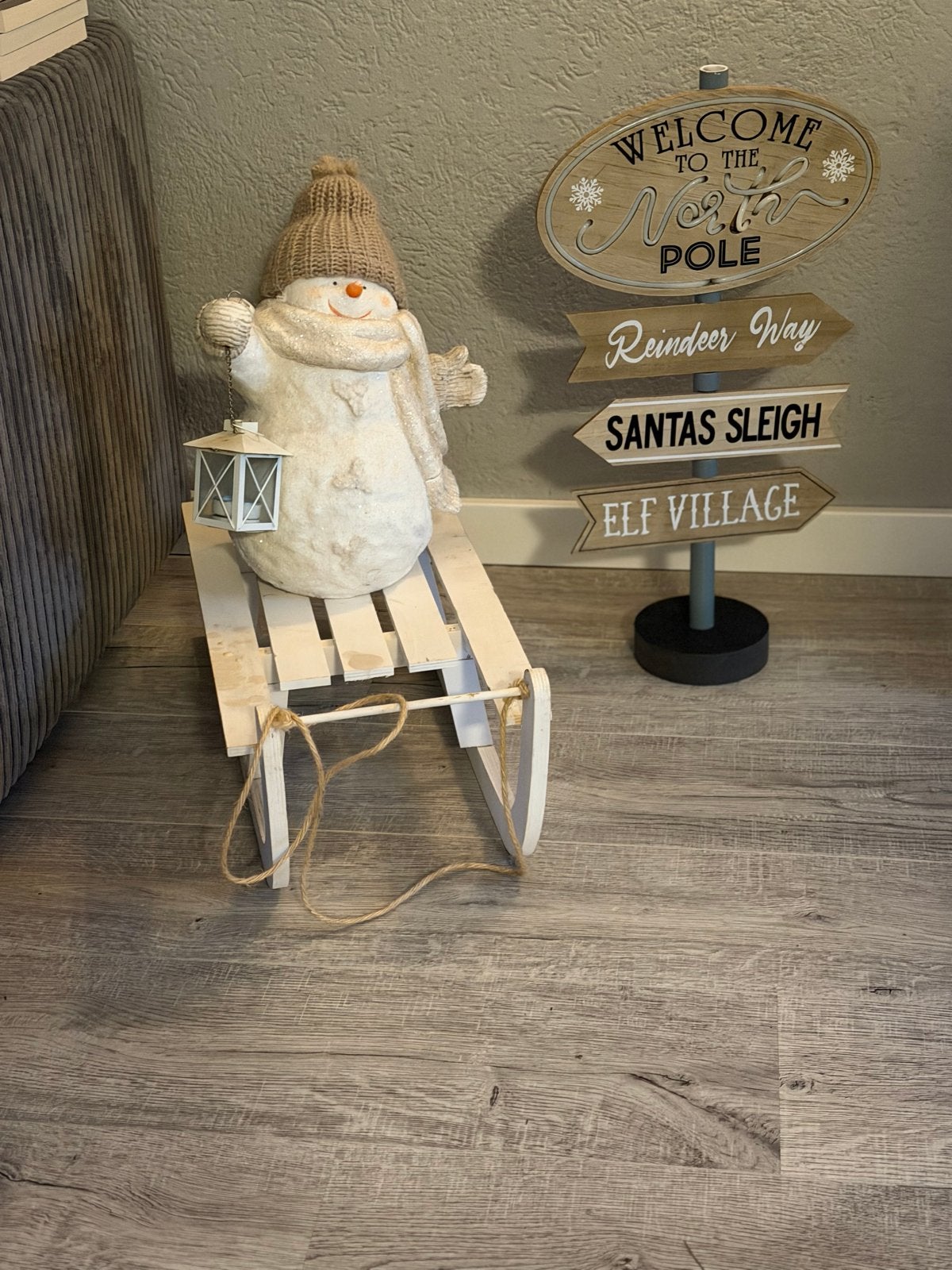 Leuke sneeuwpop en houten slede, Diversen, Ophalen, Gebruikt