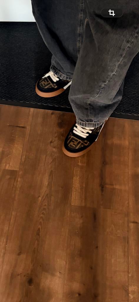 Fendi sneakers 38, Ophalen of Verzenden, Zo goed als nieuw, Sneakers of Gympen